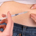 La bomba de insulina es más eficaz que las inyecciones para controlar el azúcar en la sangre