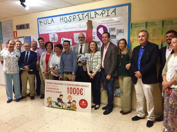 Ramón González, Medalla de Oro de Andalucía, cede las ventas de su libro a FIBAO para la investigación pediátrica