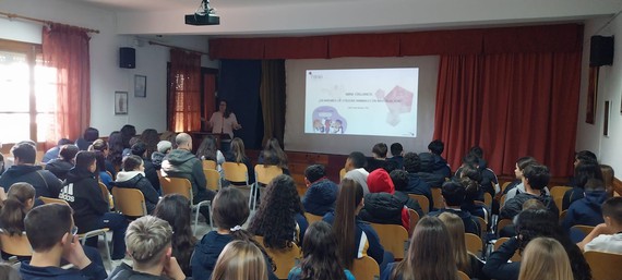 FIBAO acerca la investigación biomédica al alumnado de La Salle Chocillas con la charla "Órganos en placa" por el Mes de la Mujer y la Niña en la Ciencia